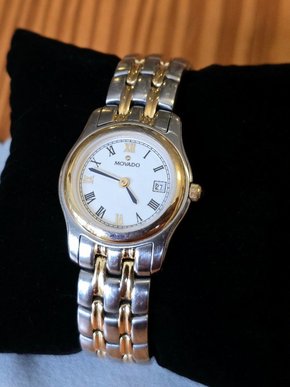 Vtg Movado Women's, 18K Gold, Enamel Dial, Swiss, 26 mm, 81-E6-0850, ETA 956.112
